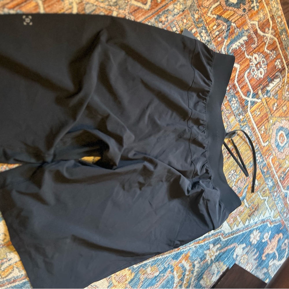 Lululemon T.H.E. Short 11"Linerless